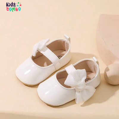 0-1 Year Baby Girls Glossy Butterfly Hook And Loop Design Flat